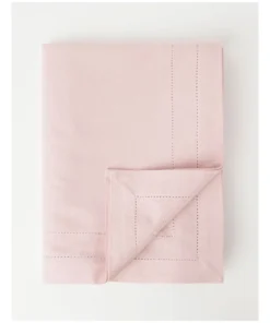 Cheap ๐ Heritage Elizabeth Tablecloth - Pink ๐ฅ