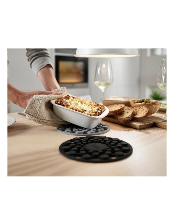 Wholesale ✨ Joseph Joseph Spot-On Set of 2 Silicone Trivets (Round) - Grey ❤️ 5 Wholesale ✨ Joseph Joseph Spot-On Set of 2 Silicone Trivets (Round) - Grey ❤️ - Image 5