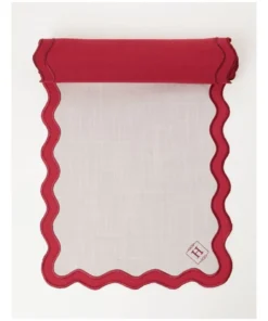 Brand new โค๏ธ Heritage Florence Scalloped Edge Table Runner in Red and White ๐ฅฐ